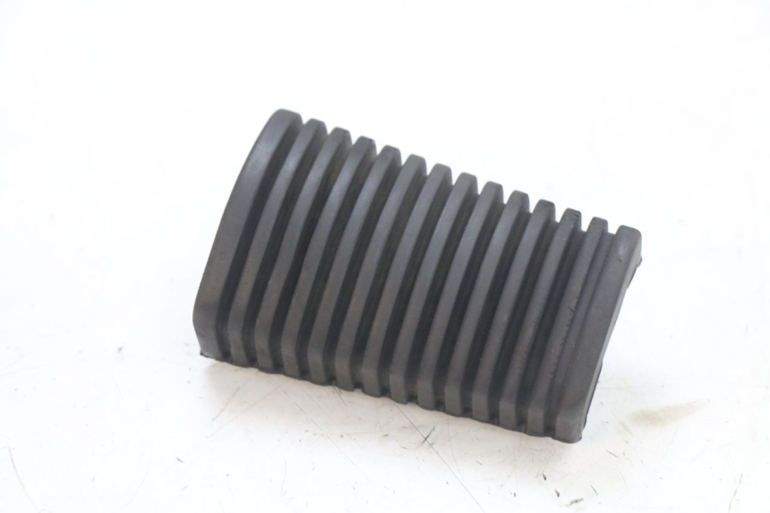 photo de CALE PIED AVANT DROIT YAMAHA XVS DRAG STAR DRAGSTAR 650 (1997 - 2007) - Détail de la pièce