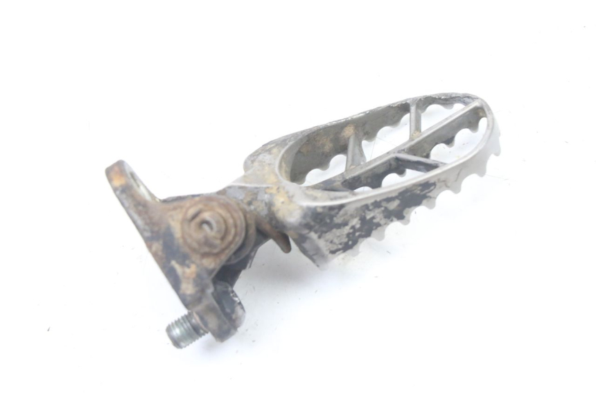 photo de CALE PIED AVANT DROIT YAMAHA YZ-F YZF 250 (2007 - 2013) - Gros plan technique