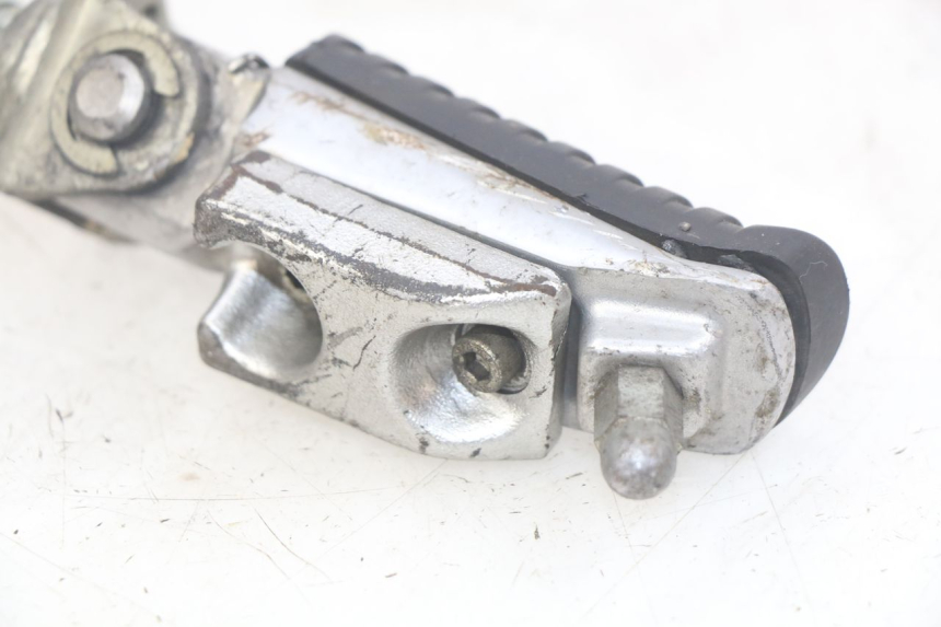 photo de CALE PIED AVANT DROIT KAWASAKI Z 750 (2007 - 2013) - Autre angle de vue