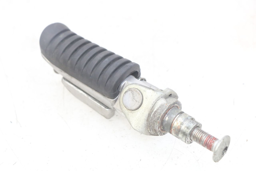 photo de CALE PIED AVANT DROIT KAWASAKI Z 750 (2007 - 2013) - Gros plan technique
