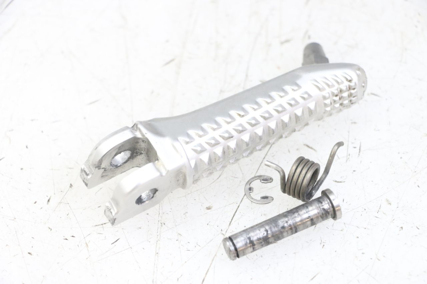 photo de CALE PIED AVANT GAUCHE BMW S RR ABS S1000RR 1000 (2015 - 2018) - Vue principale