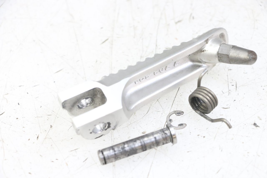 photo de CALE PIED AVANT GAUCHE BMW S RR ABS S1000RR 1000 (2015 - 2018) - Gros plan technique