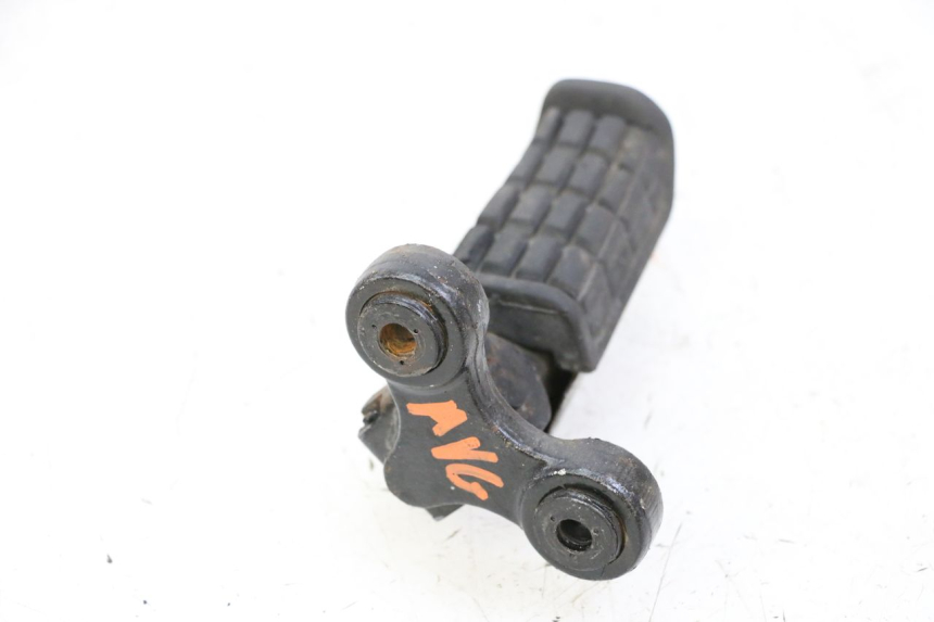 photo de CALE PIED AVANT GAUCHE YAMAHA FJ 36Y 1100 (1984 - 1985) - Vue d’ensemble