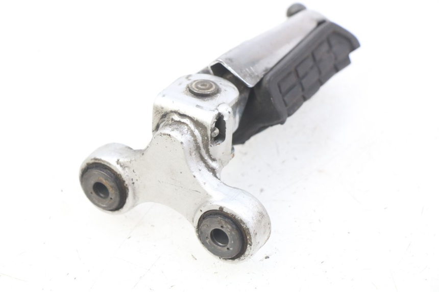 photo de REPOSE-PIED AVANT GAUCHE YAMAHA FJ 3CX 1200 (1986 - 1996) - Gros plan technique