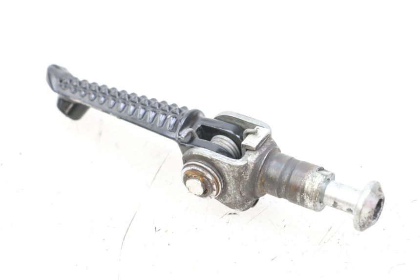 photo de CALE PIED AVANT GAUCHE YAMAHA FZ1 FAZER 1000 (2007 - 2009) - Gros plan technique