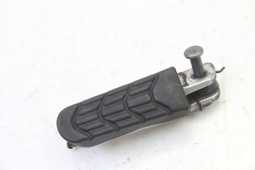 photo de CALE PIED AVANT GAUCHE BMW G310 R 310 (2016 - 2020) - Zoom état d’usage