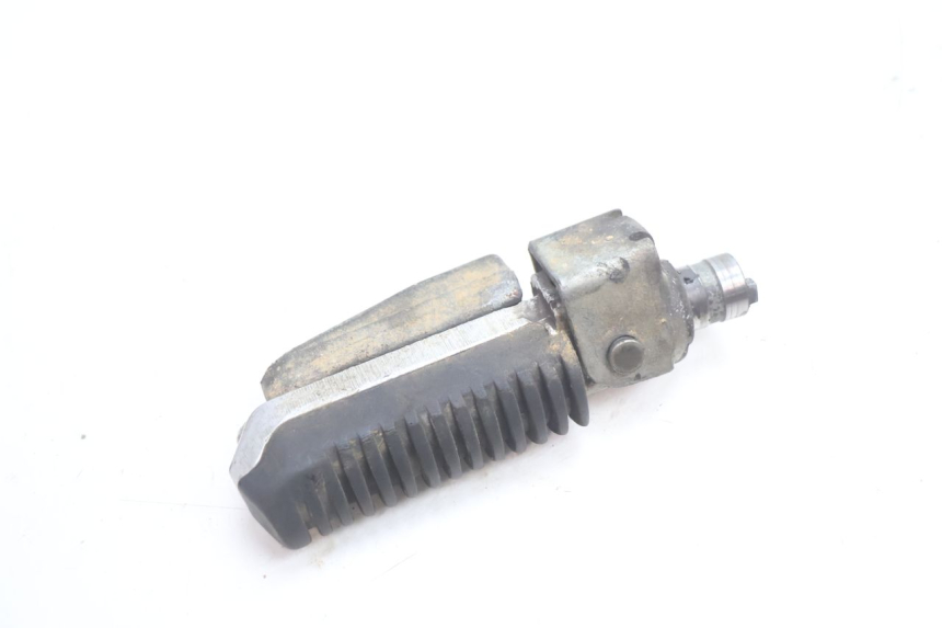 photo de CALE PIED AVANT GAUCHE SUZUKI GSF N BANDIT 1200 (2001 - 2005) - Autre angle de vue