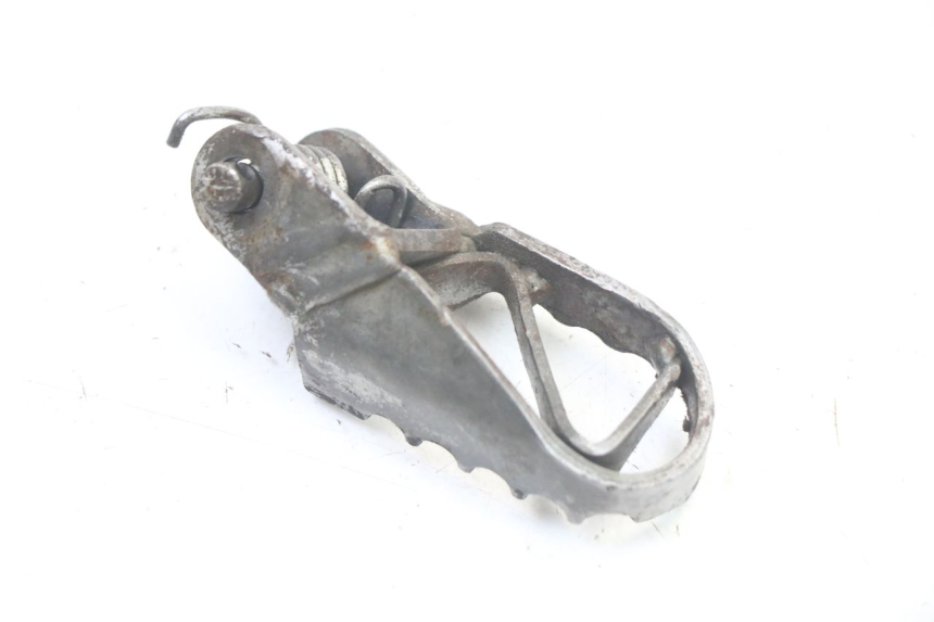 photo de CALE PIED AVANT GAUCHE HONDA CR 85 (2003 - 2007) - Gros plan technique