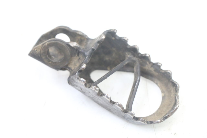 photo de CALE PIED AVANT GAUCHE KAWASAKI KX 65 (2000 - 2019) - Détail de la pièce