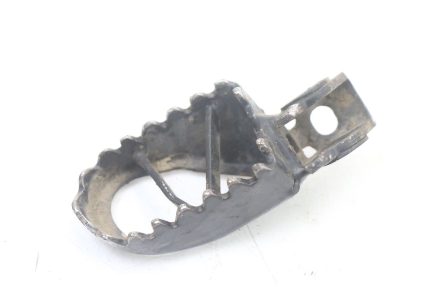 photo de CALE PIED AVANT GAUCHE KAWASAKI KX 65 (2000 - 2019) - Autre angle de vue