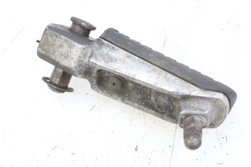 photo de REPOSE-PIED AVANT GAUCHE KAWASAKI ZR7 ZR-7 S 750 (1999 - 2004) - Vue d’ensemble