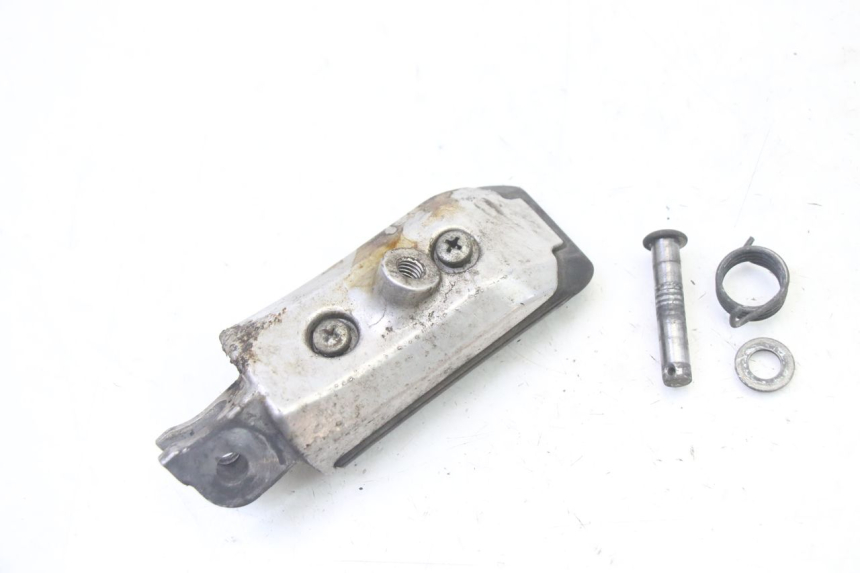 photo de CALE PIED AVANT GAUCHE HONDA NTV DEAUVILLE 650 (2001 - 2006) - Gros plan technique