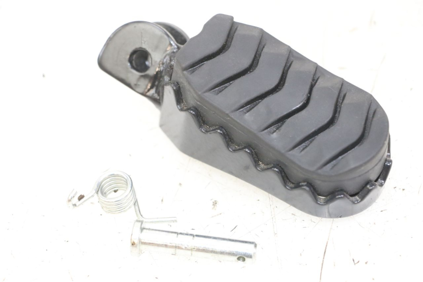 photo de CALE PIED AVANT GAUCHE ROYAL ENFIELD SCRAM 411 (2022 - 2024) - Vue principale