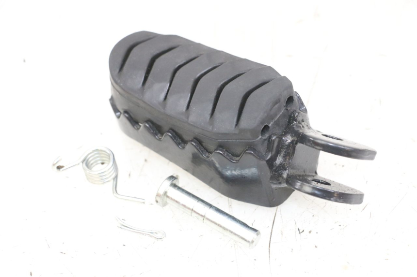 photo de CALE PIED AVANT GAUCHE ROYAL ENFIELD SCRAM 411 (2022 - 2024) - Autre angle de vue