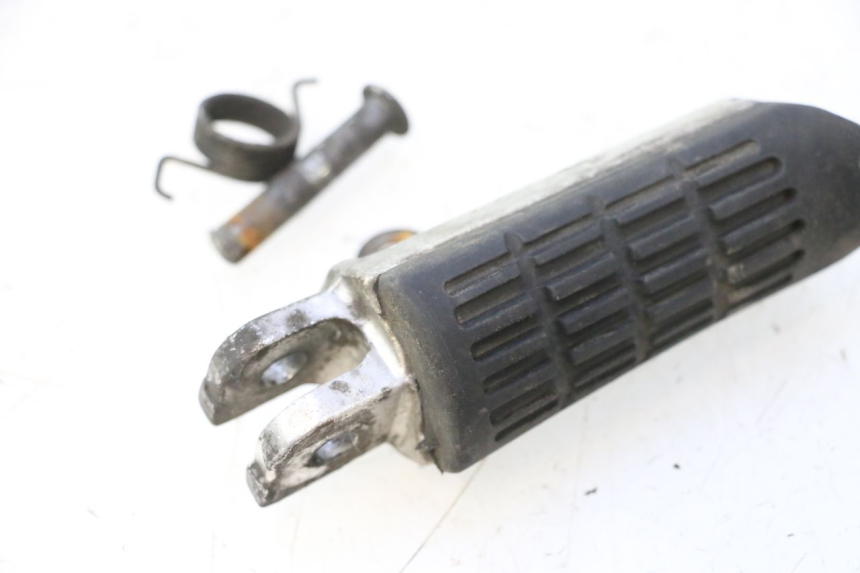 photo de CALE PIED AVANT GAUCHE HONDA VFR FI RC46 800 (1998 - 2001) - Autre angle de vue