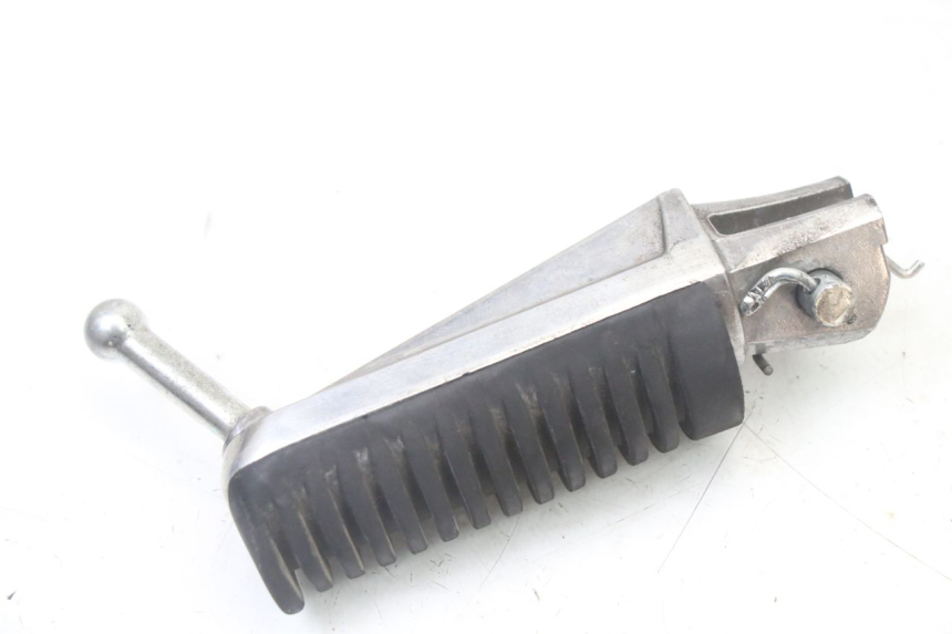 photo de CALE PIED AVANT GAUCHE YAMAHA TRACER 7 700 (2020 - 2024) - Autre angle de vue