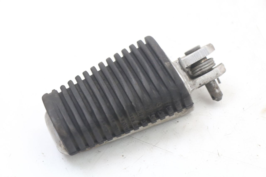 photo de CALE PIED AVANT GAUCHE YAMAHA XVS DRAG STAR DRAGSTAR 650 (1997 - 2007) - Vue principale