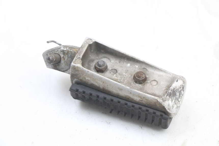 photo de CALE PIED AVANT GAUCHE YAMAHA XVS DRAG STAR DRAGSTAR 650 (1997 - 2007) - Gros plan technique