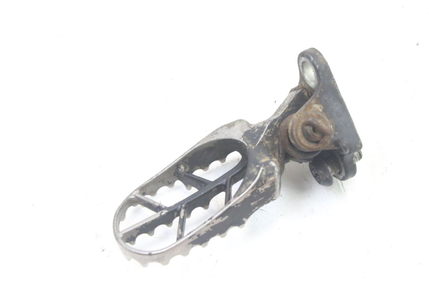 photo de CALE PIED AVANT GAUCHE YAMAHA YZ-F YZF 250 (2007 - 2013) - Autre angle de vue