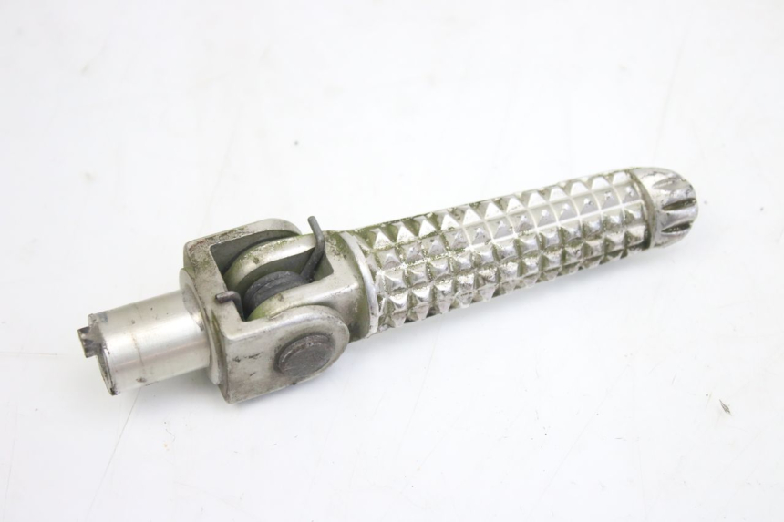 photo de REPOSE-PIED AVANT GAUCHE YAMAHA YZF R1 1000 (2007 - 2008) - Vue principale