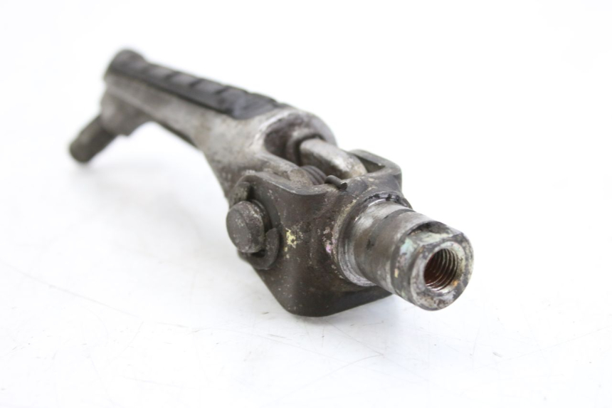 photo de REPOSE-PIED AVANT GAUCHE KAWASAKI ZEPHYR 1100 ( - 1995) - Points de fixation
