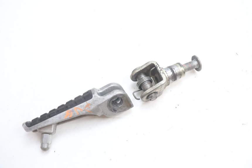 photo de CALE PIED AVANT GAUCHE KAWASAKI ZX-6R ZX6R 600 (1995 - 1997) - Zoom état d’usage