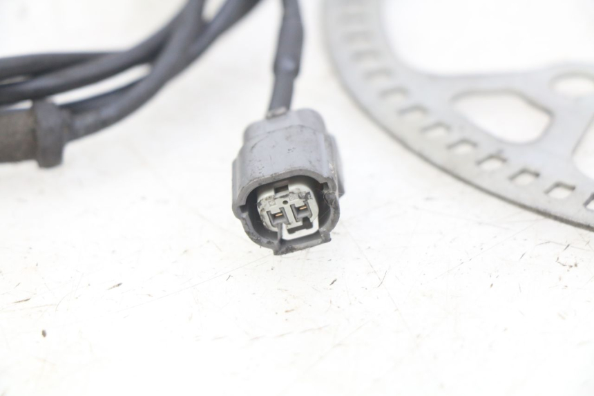 photo de CAPTEUR ABS ARRIERE HONDA CB R 1000 (2018 - 2023) - Autre angle de vue