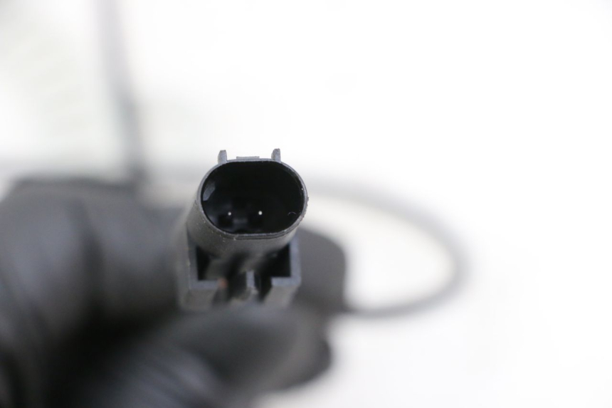 photo de CAPTEUR ABS ARRIERE ROYAL ENFIELD CONTINENTAL GT 650 (2019 - 2024) - Zoom état d’usage