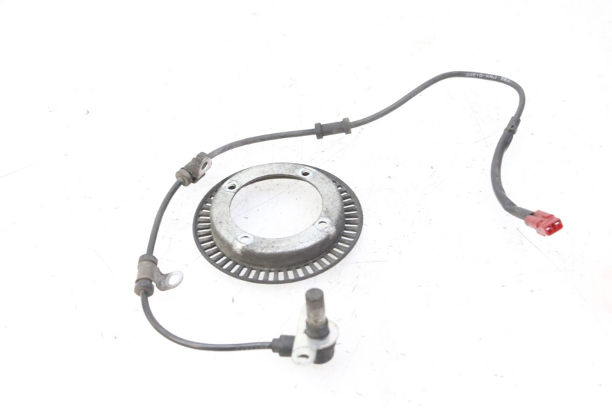 photo de CAPTEUR ABS ARRIERE HONDA FES S-WING SWING ABS 125 (2007 - 2015) - Détail de la pièce