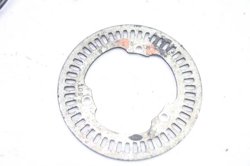 photo de CAPTEUR ABS ARRIERE SUZUKI GSR 750 (2011 - 2017) - Points de fixation