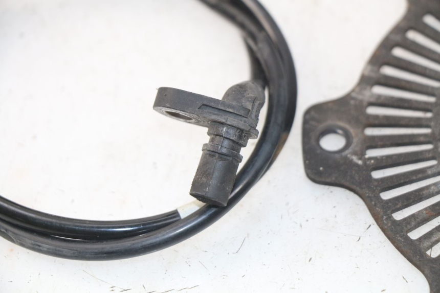 photo de CAPTEUR ABS ARRIERE SYM GTS EFI ABS 125 (2012 - 2016) - Autre angle de vue