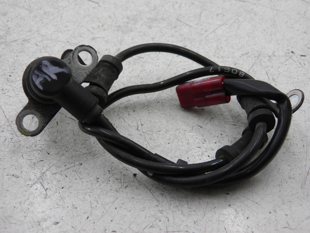 photo de CAPTEUR ABS ARRIERE HONDA FES S-WING SWING ABS 125 (2007 - 2015) - Gros plan technique
