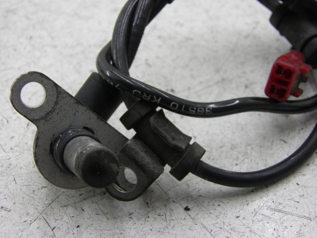 photo de CAPTEUR ABS ARRIERE HONDA FES S-WING SWING ABS 125 (2007 - 2015) - Points de fixation