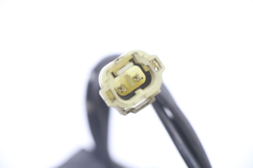 photo de CAPTEUR ABS ARRIERE PEUGEOT SATELIS 125 (2013 - 2018) - État de surface