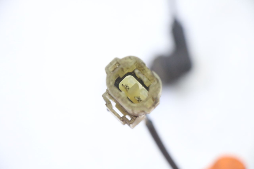 photo de CAPTEUR ABS ARRIERE PEUGEOT SATELIS 125 (2013 - 2018) - Points de fixation