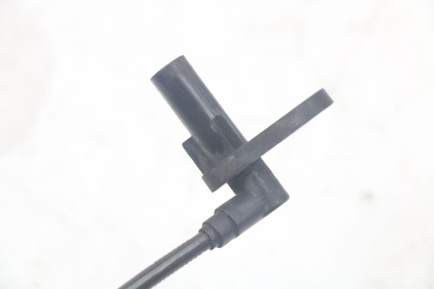 photo de CAPTEUR ABS ARRIERE KAWASAKI VERSYS ABS 650 (2015 - 2018) - Gros plan technique