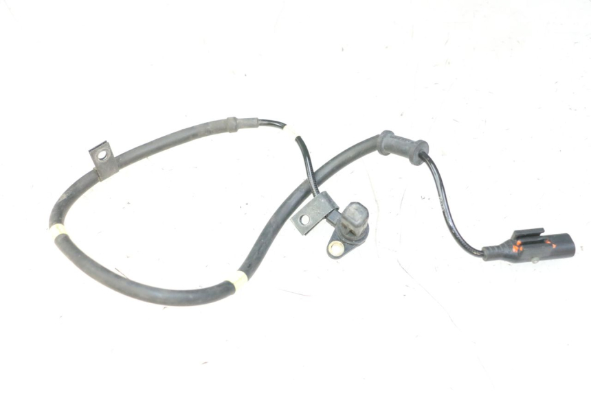 photo de CAPTEUR ABS ARRIERE PIAGGIO VESPA GTS IGET ABS 125 (2017 - 2023) - Gros plan technique