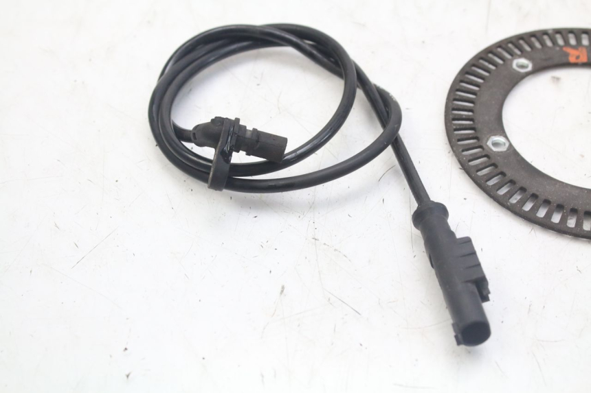 photo de CAPTEUR ABS ARRIERE KYMCO X-CITING XCITING 400 (2014 - 2018) - Autre angle de vue