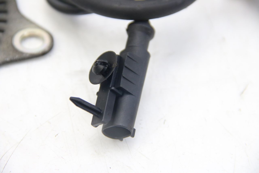 photo de CAPTEUR ABS ARRIERE KAWASAKI Z ABS 1000 (2014 - 2020) - Autre angle de vue