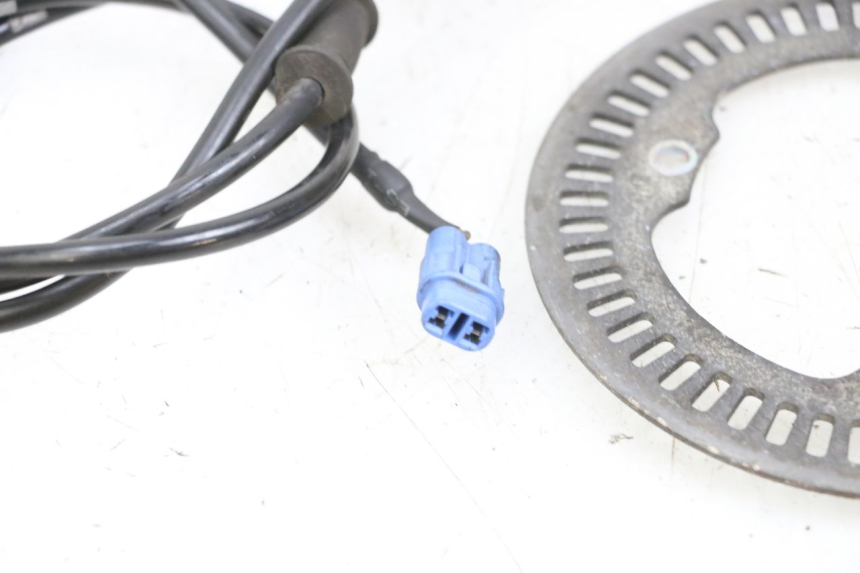 photo de CAPTEUR ABS AVANT SUZUKI BURGMAN 650 (2013 - 2020) - Autre angle de vue