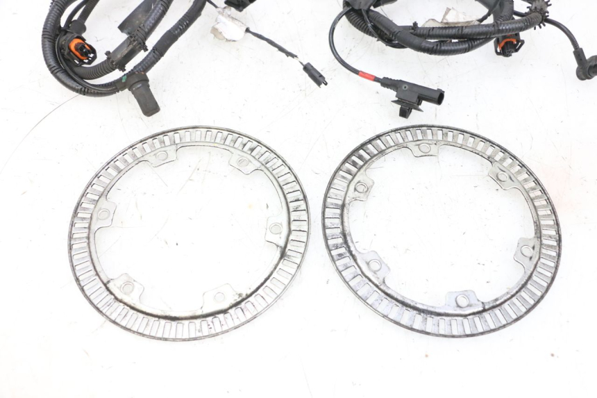 photo de CAPTEUR ABS AVANT PIAGGIO MP3 HPE 300 (2019 - 2026) - Détails caractéristiques