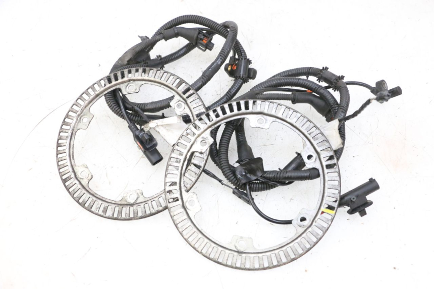 photo de CAPTEUR ABS AVANT PIAGGIO MP3 HPE 300 (2019 - 2026) - Zoom état d’usage