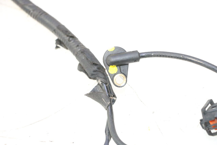 photo de CAPTEUR ABS AVANT PIAGGIO MP3 500 (2016 - 2018) - État de surface
