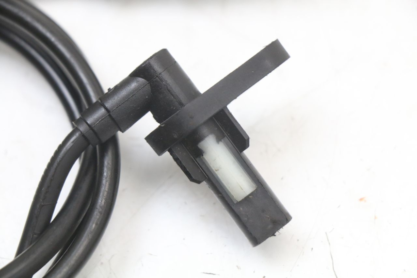 photo de CAPTEUR ABS AVANT MOTO GUZZI NORGE 8V GT 1200 (2011 - 2016) - Autre angle de vue