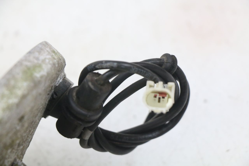 photo de CAPTEUR ABS AVANT PEUGEOT SATELIS COMPRESSOR K15 125 (2006 - 2009) - Zoom état d’usage