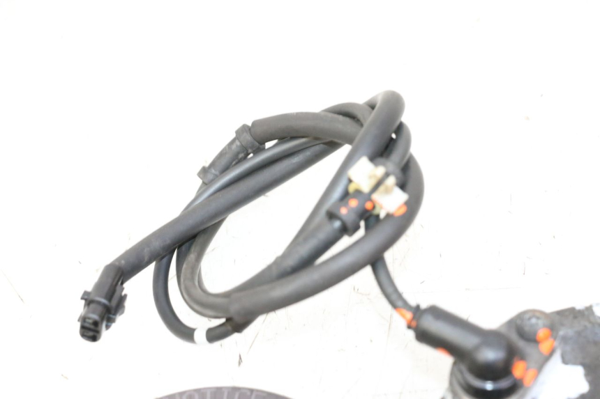photo de CAPTEUR ABS AVANT YAMAHA X-MAX XMAX 125 (2010 - 2013) - État de surface