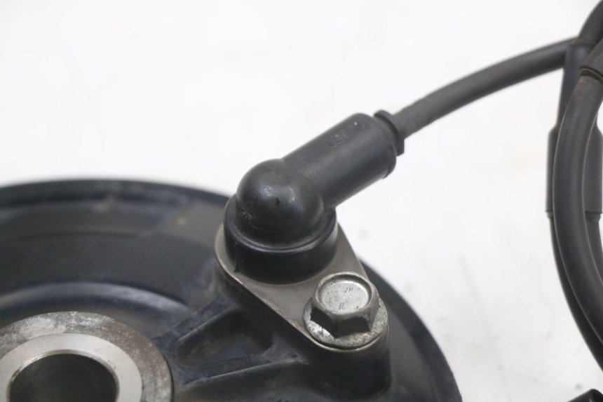 photo de CAPTEUR ABS AVANT YAMAHA XJ6 ABS 600 (2008 - 2016) - Gros plan technique
