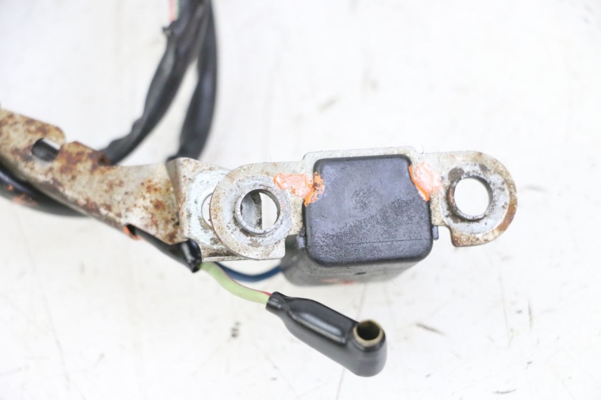photo de CAPTEUR ALLUMAGE HONDA MTX TC02 125 (1987 - 1989) - Gros plan technique