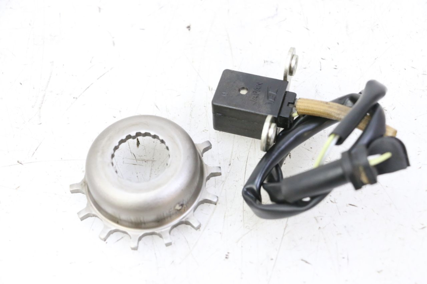 photo de CAPTEUR ALLUMAGE HONDA NTV DEAUVILLE 650 (2001 - 2006) - Détail de la pièce