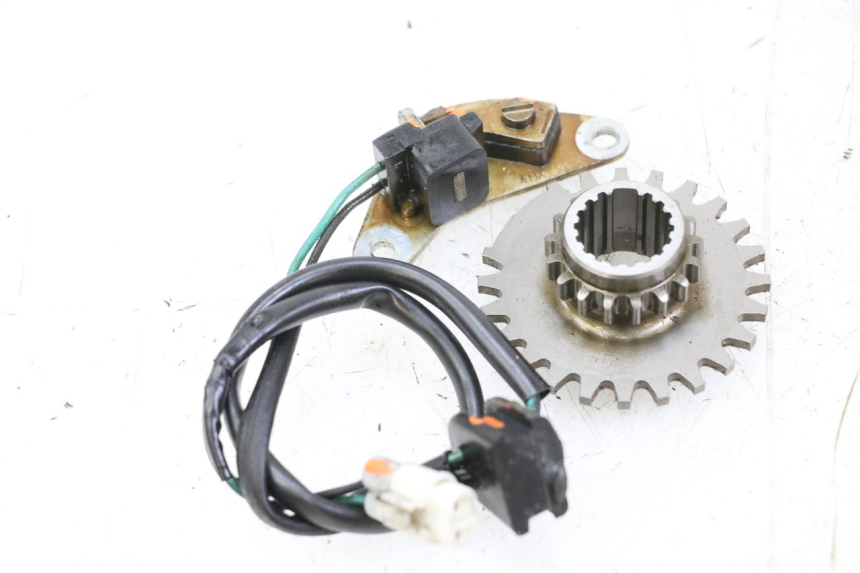 photo de CAPTEUR ALLUMAGE SUZUKI GSR 750 (2011 - 2017) - Autre angle de vue